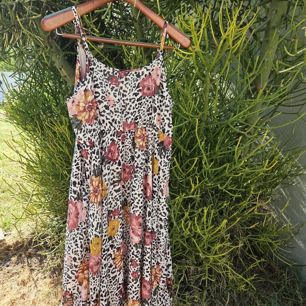 Floral Leopard Print Dress - Picture 3 of 16